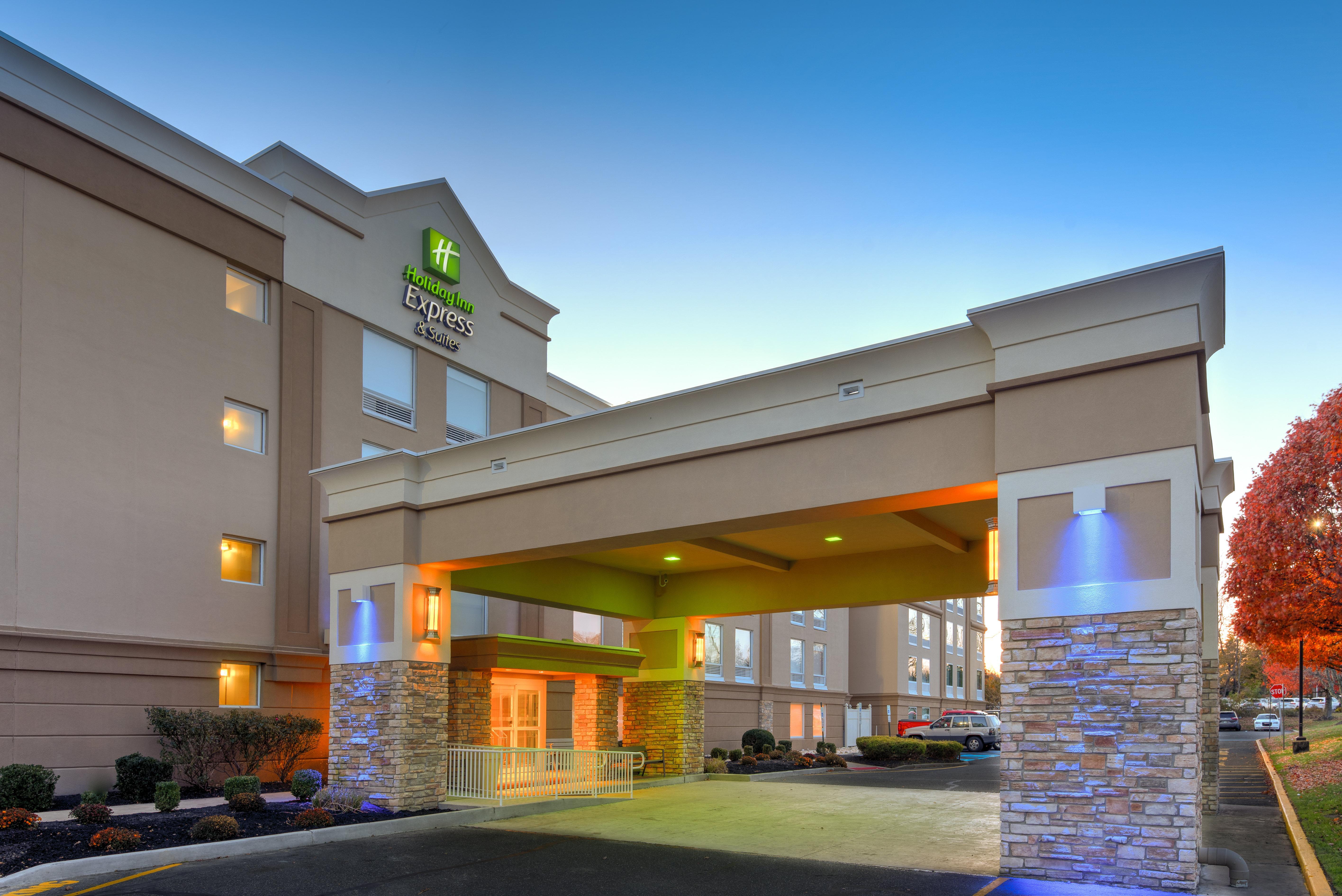 Holiday Inn Express & Suites West Long Branch - Eatontown By Ihg Exterior foto