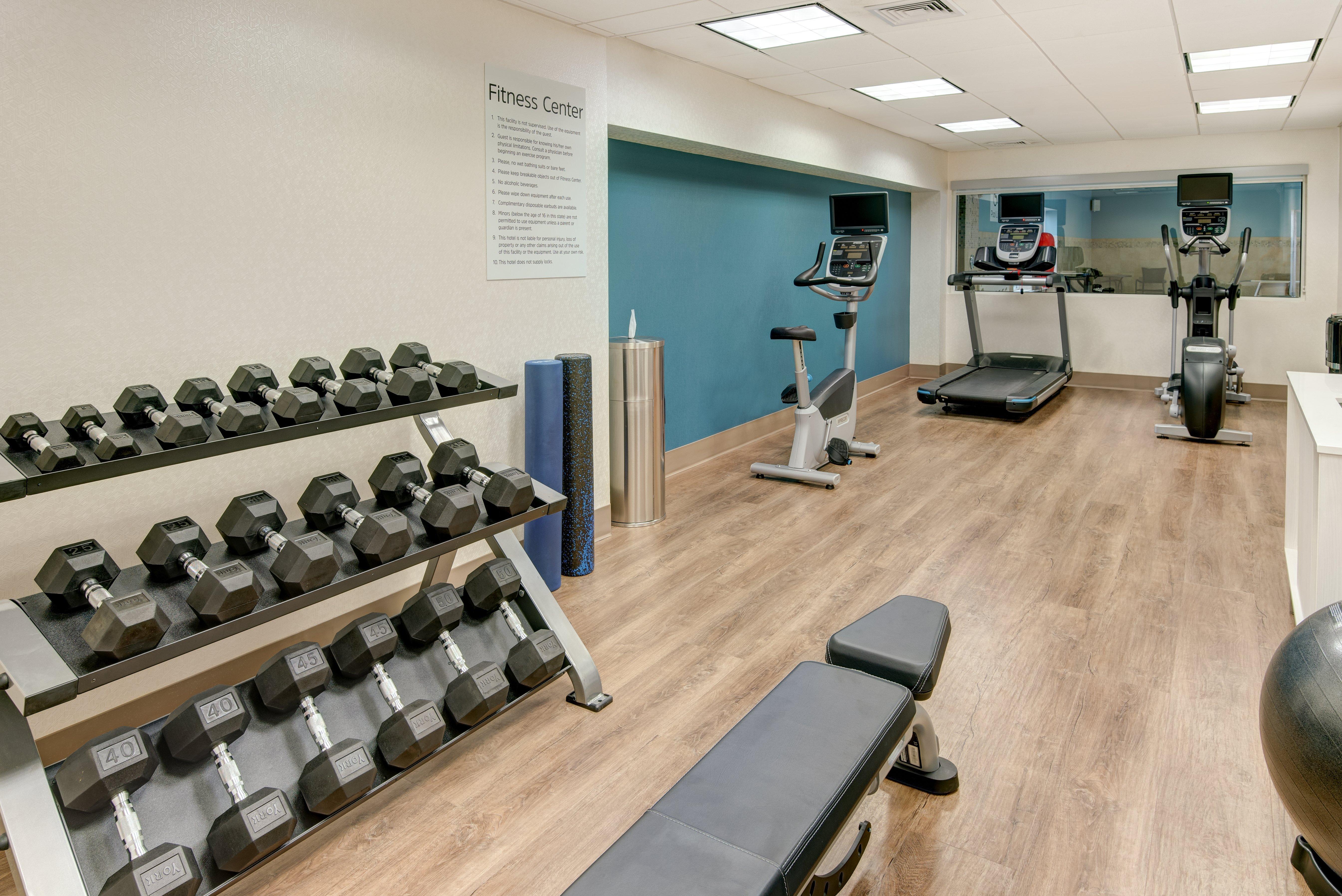 Holiday Inn Express & Suites West Long Branch - Eatontown By Ihg Exterior foto