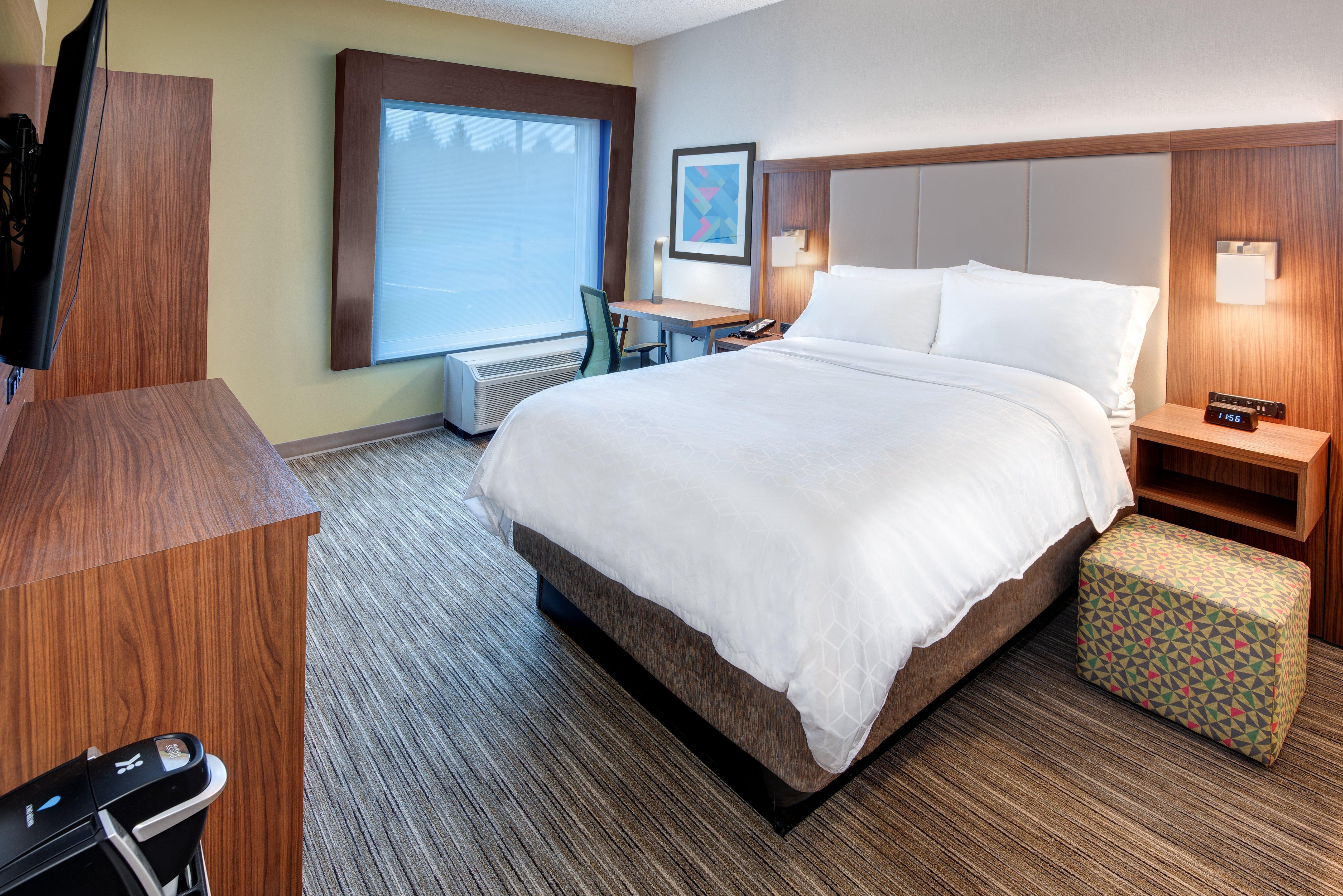 Holiday Inn Express & Suites West Long Branch - Eatontown By Ihg Exterior foto