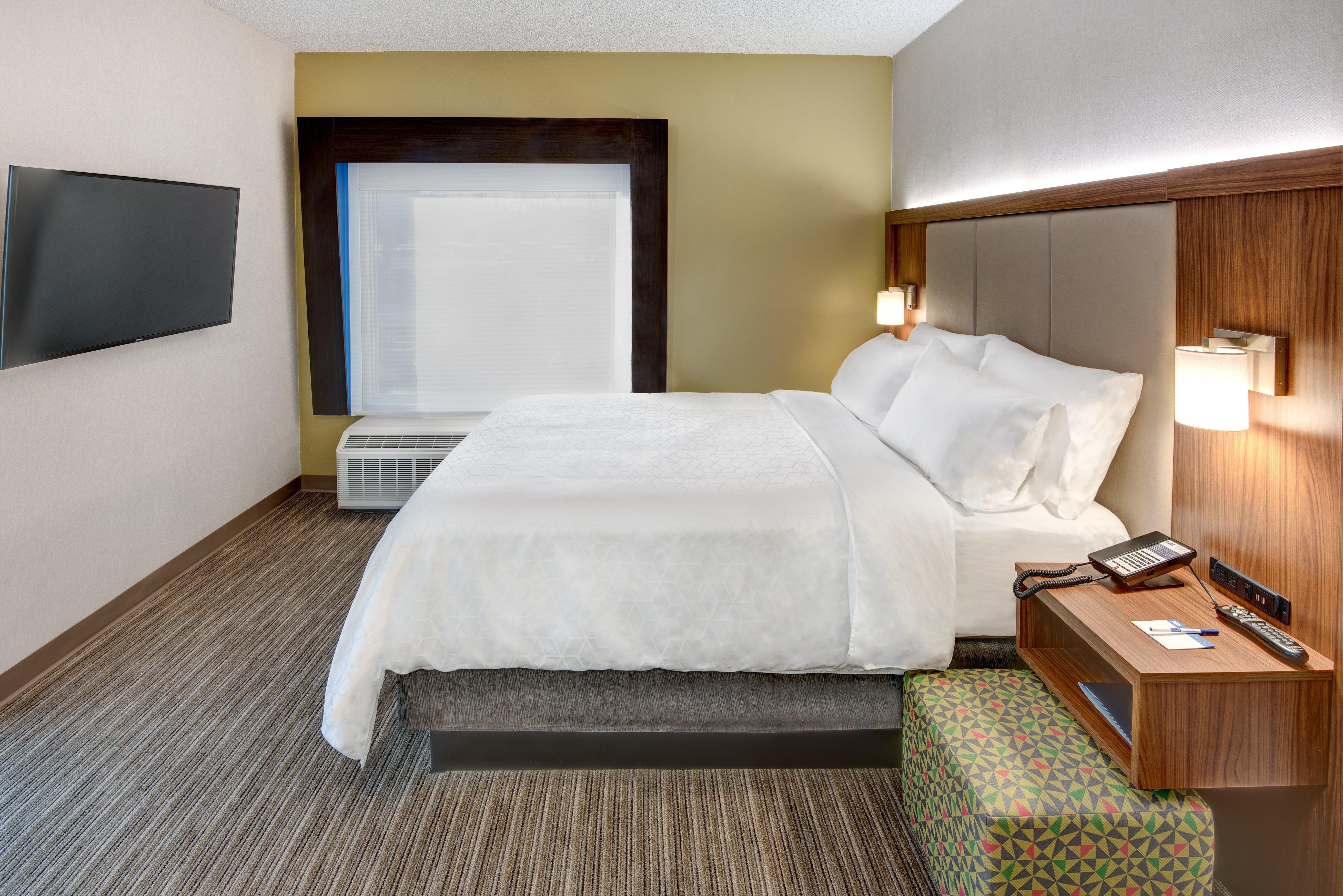 Holiday Inn Express & Suites West Long Branch - Eatontown By Ihg Exterior foto