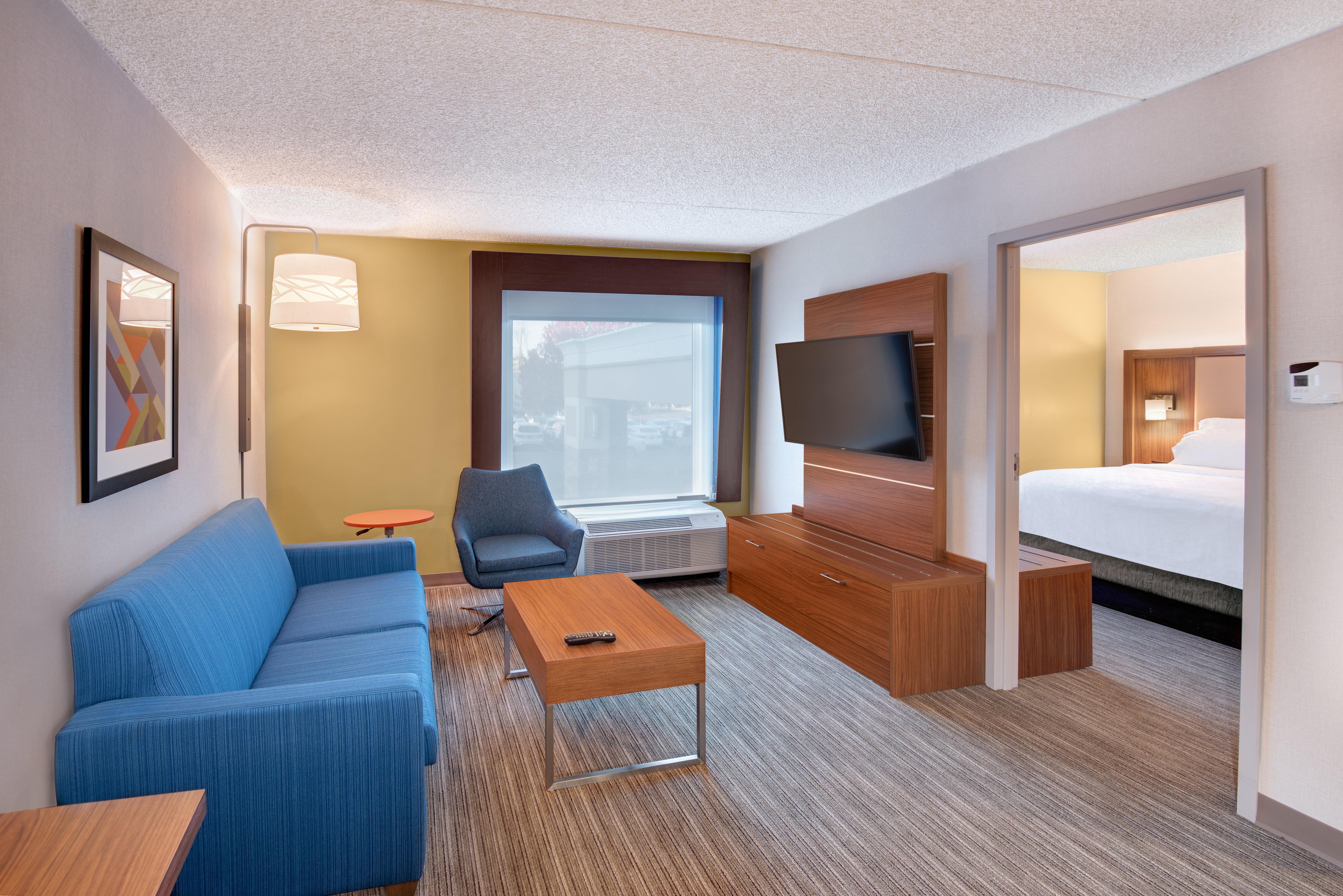 Holiday Inn Express & Suites West Long Branch - Eatontown By Ihg Exterior foto