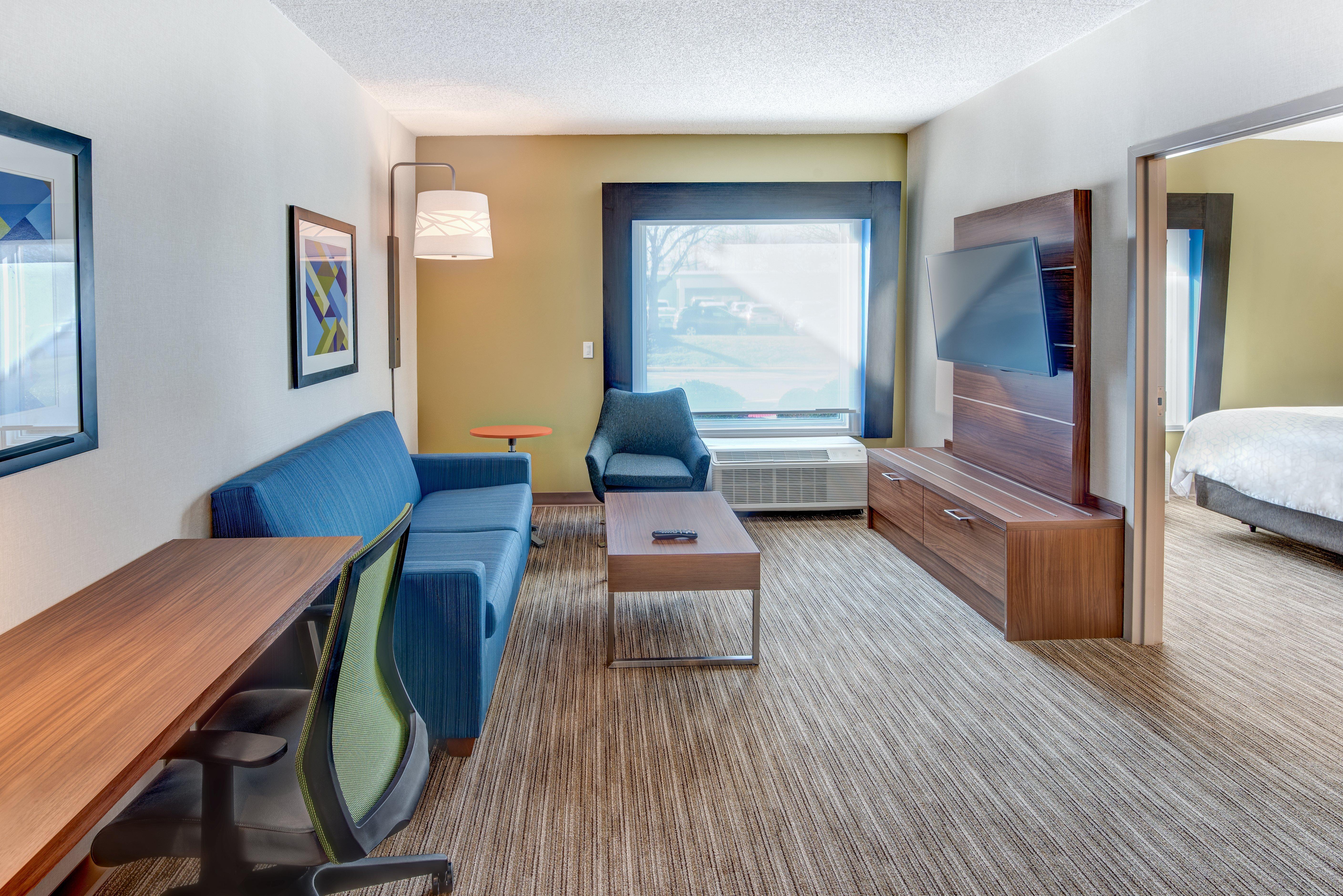 Holiday Inn Express & Suites West Long Branch - Eatontown By Ihg Exterior foto