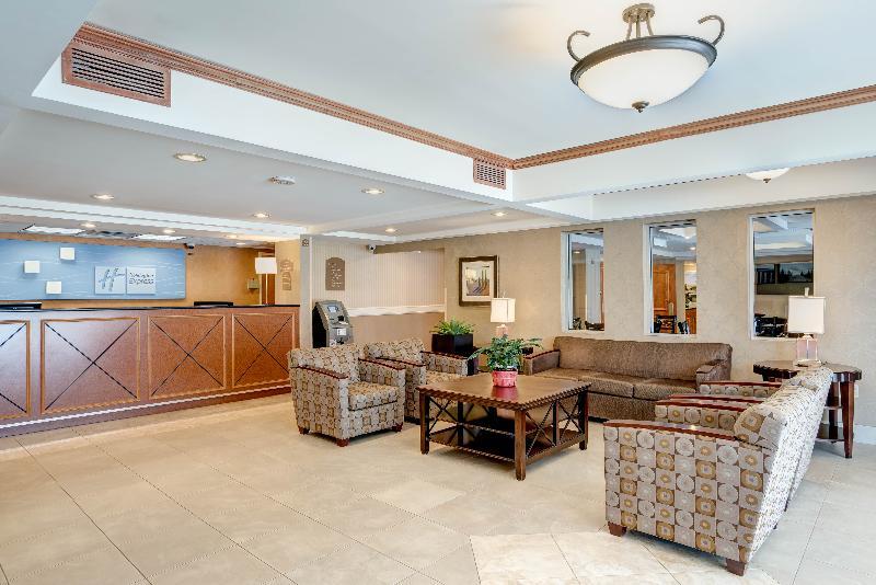 Holiday Inn Express & Suites West Long Branch - Eatontown By Ihg Exterior foto
