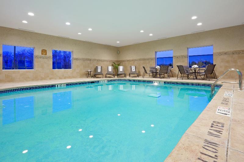 Holiday Inn Express & Suites West Long Branch - Eatontown By Ihg Exterior foto